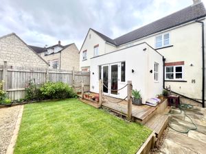 Rear- click for photo gallery